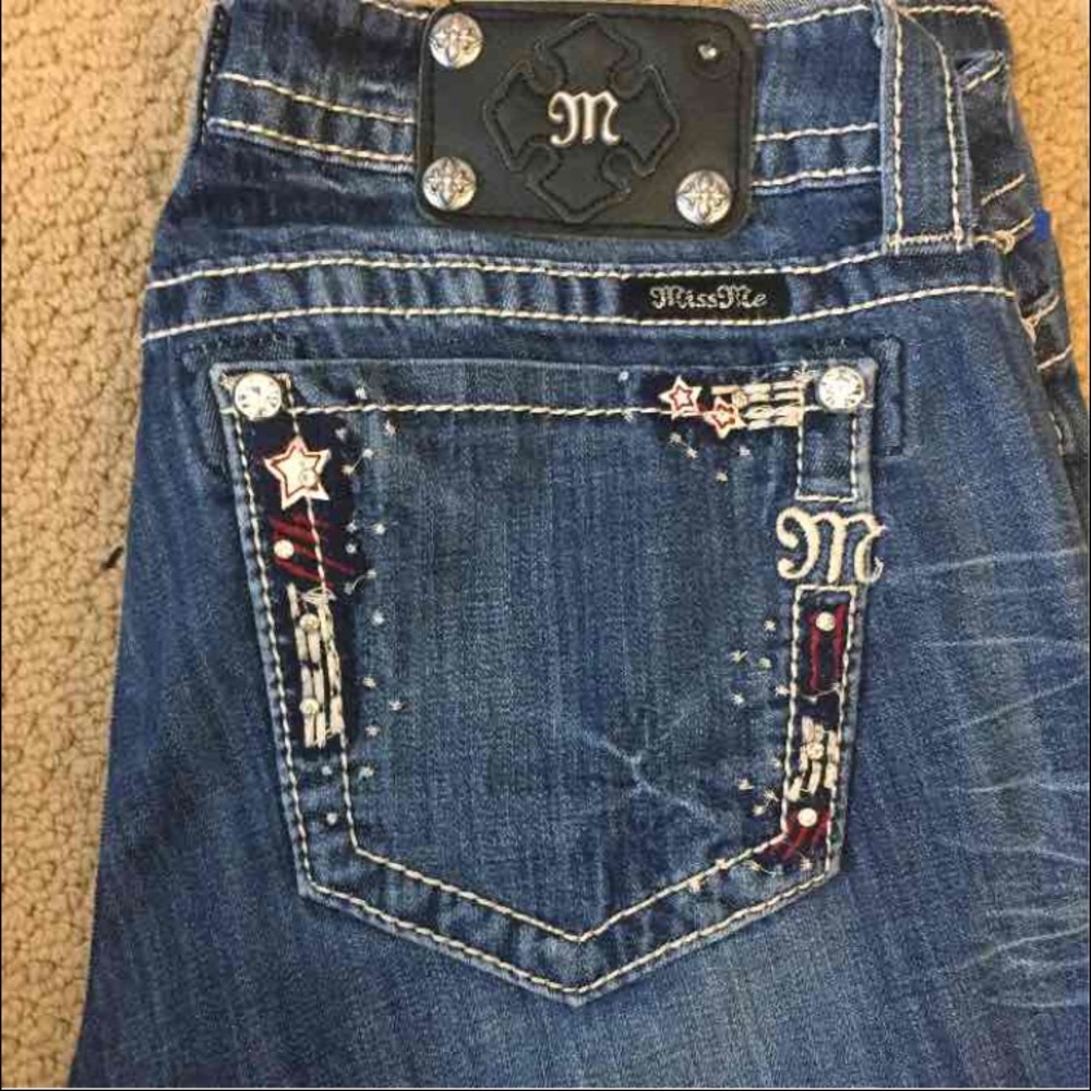 Red white & blue miss me capris