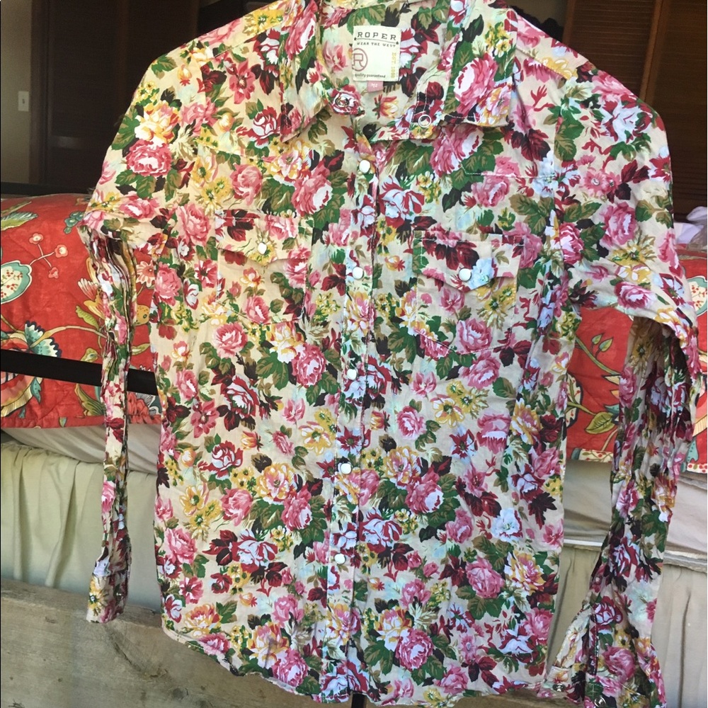 Roper Women's Floral Button Down
