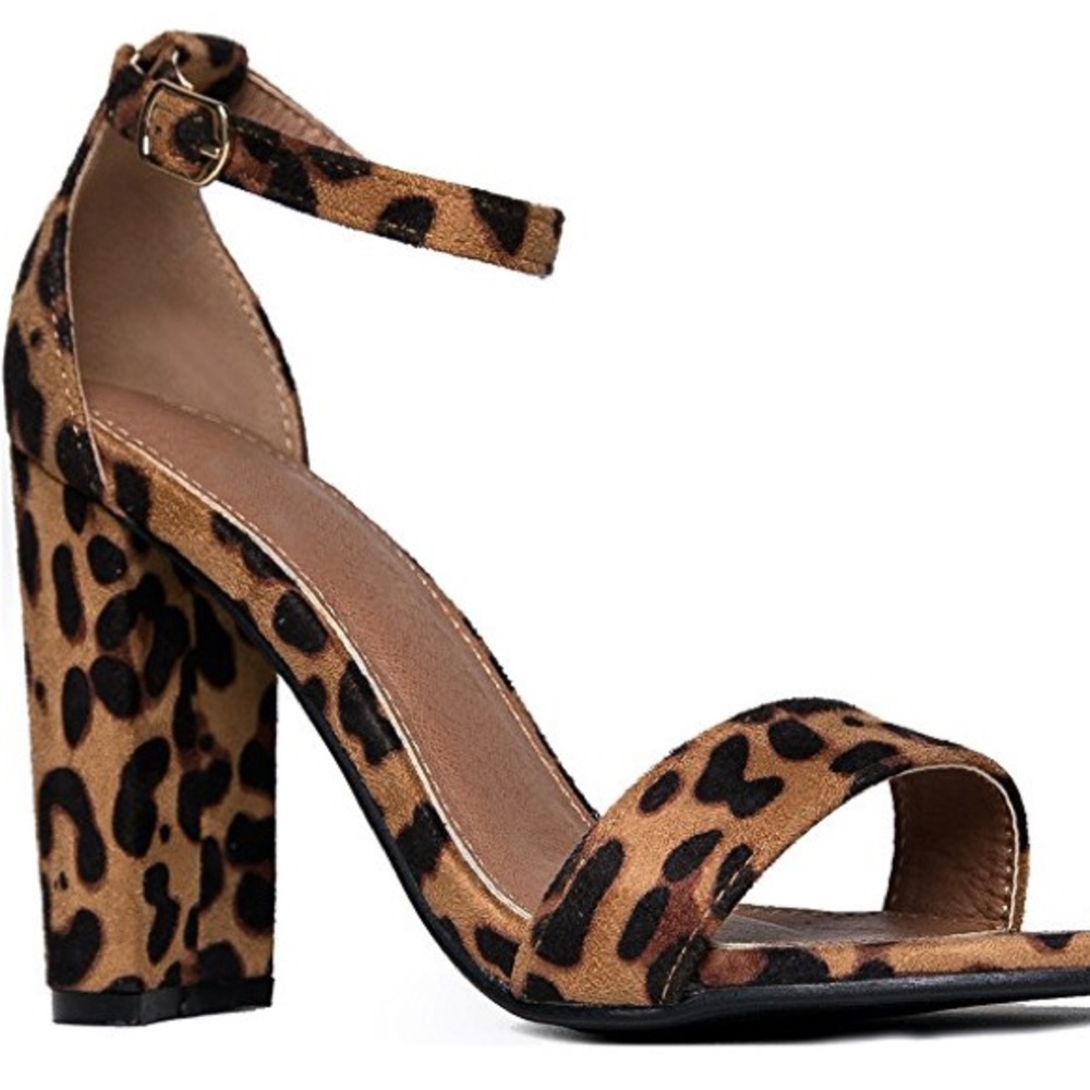🆕 Leopard Print Ankle Strap Chunky Heels - Picture 6 of 6