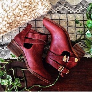 Seychelles Burgundy Buckle Booties size 6.5 / 7