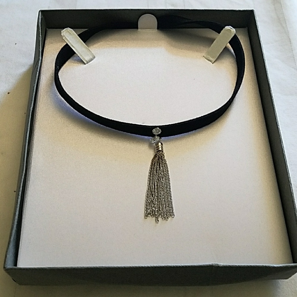 Elegant Choker w/ 2 rhinestones and silver tassel