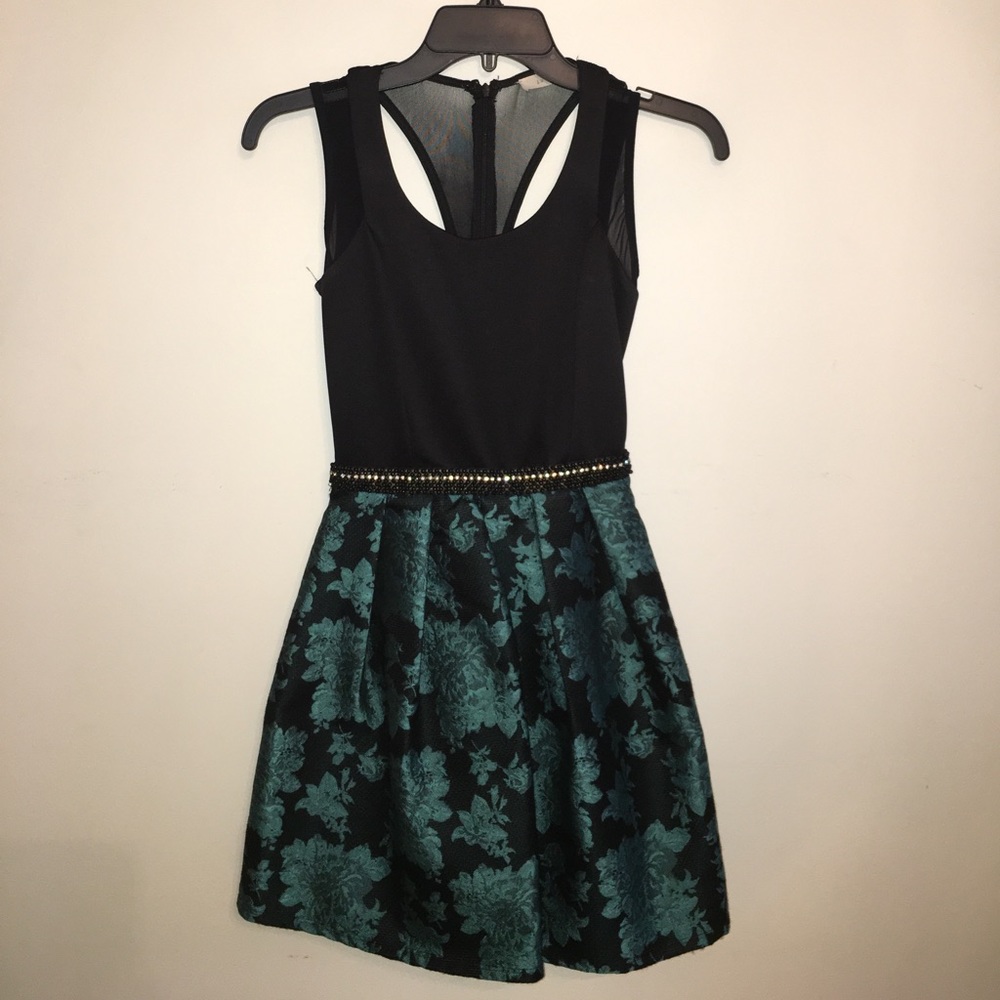 Elegant party dress for a banquet or party