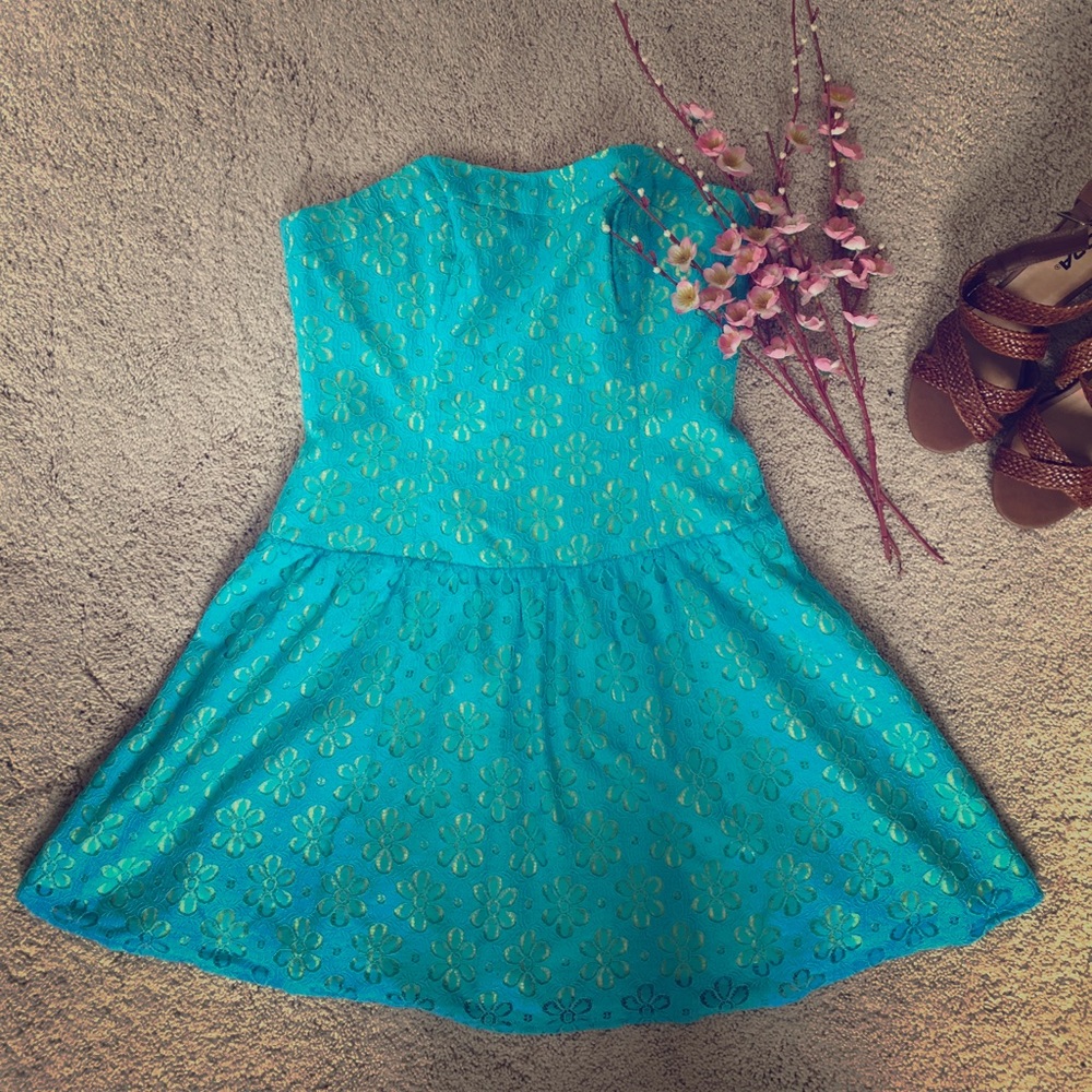 ☀️Lilly Pulitzer floral lace tube dress