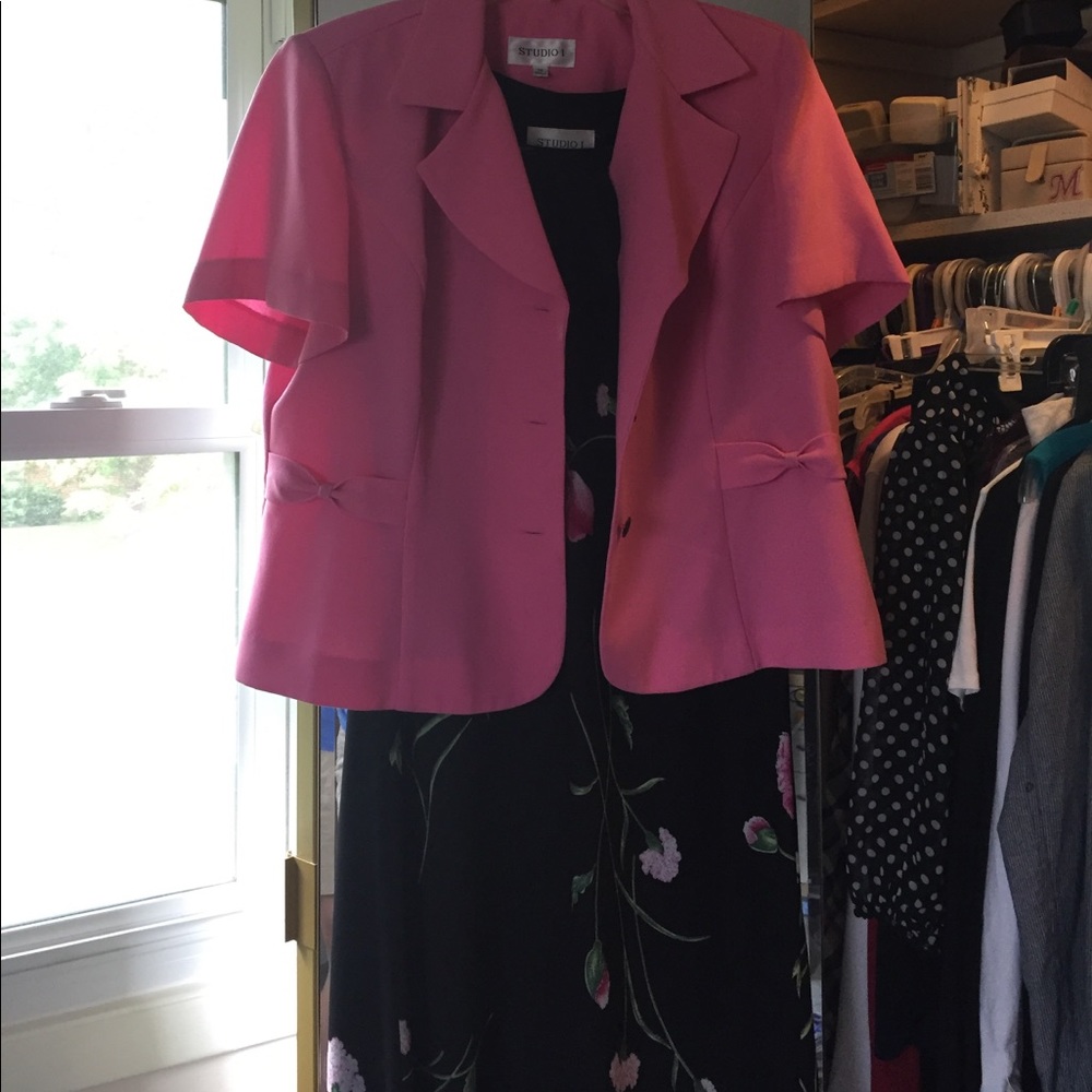Sleeveless floral dress and jacket