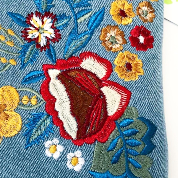 Floral embroidered Denim Bag - Picture 4 of 5
