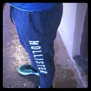 A hollister pants, don't used, size S