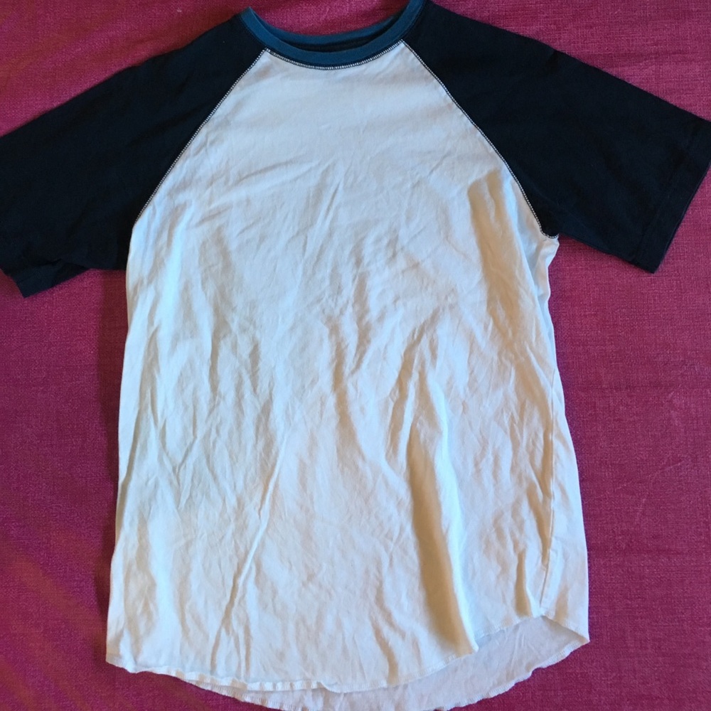 White tee