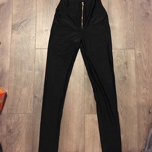 Akira high waisted zipper leggings