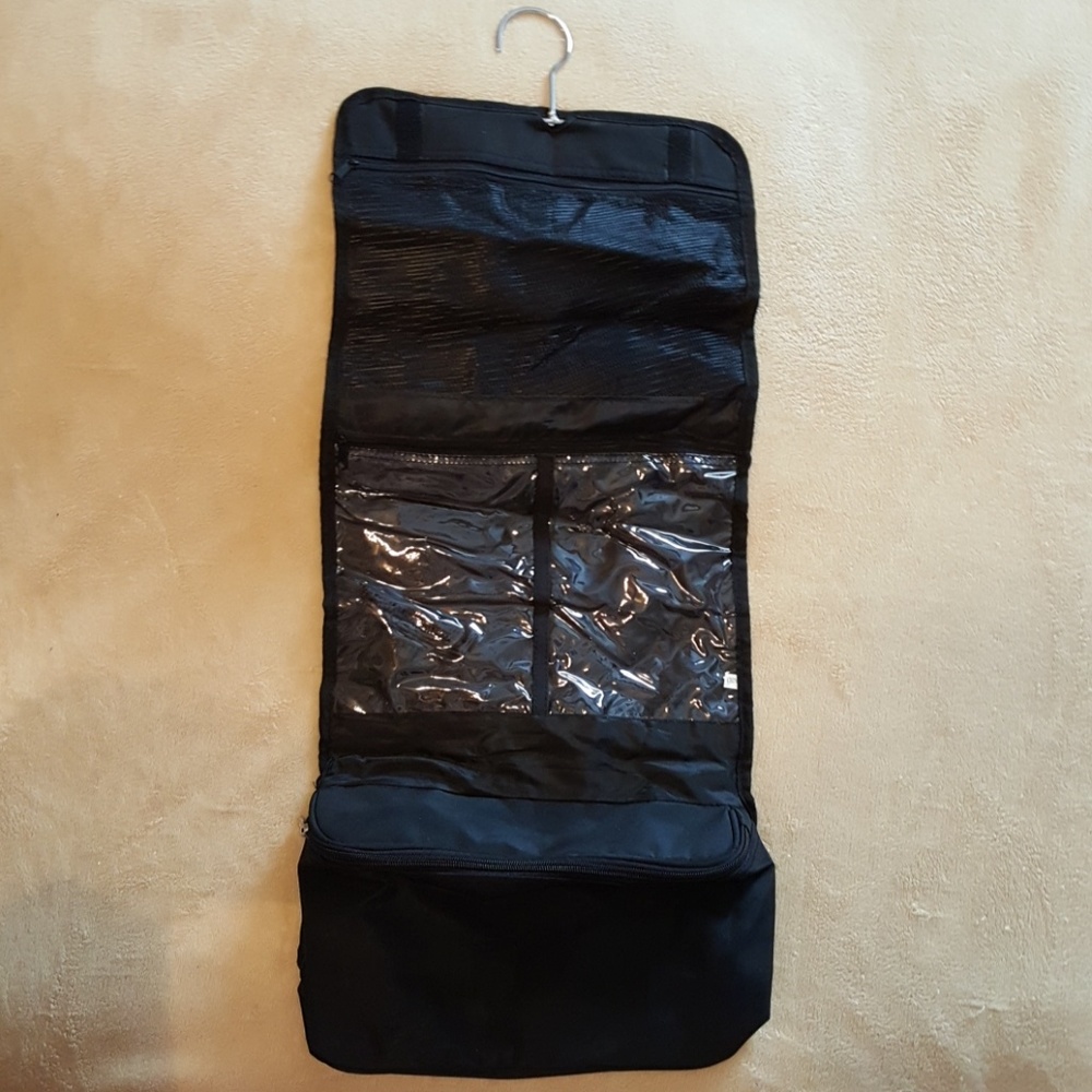 NWT Dasha Dance hanging makeup bag