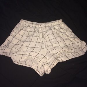 Brandy Melville white and black shorts