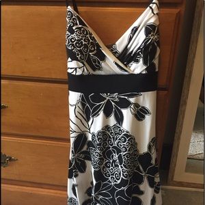 Flowered black and white dress