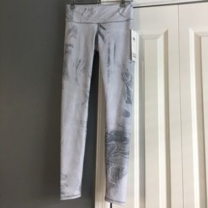 BNWT Alo leggings, XS