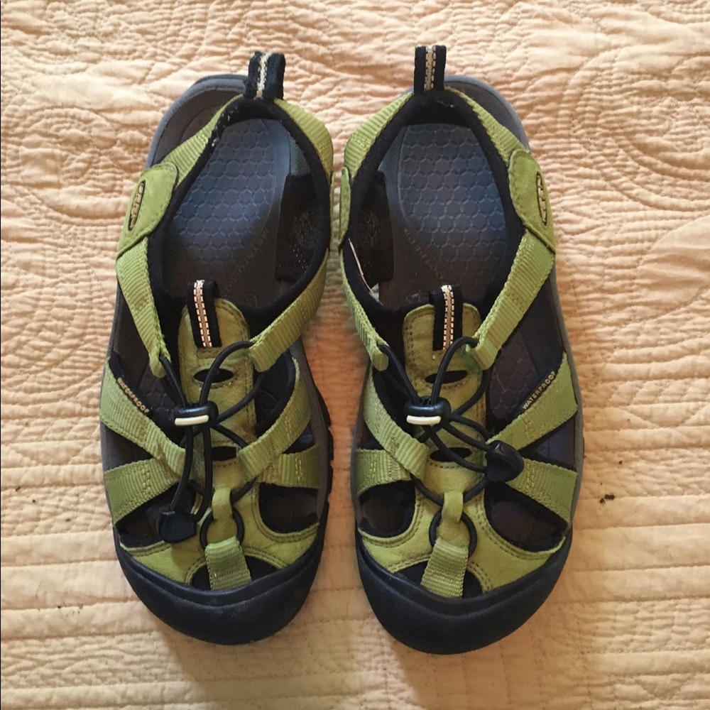 KEEN Waterproof Sports Sandal size 7.5
