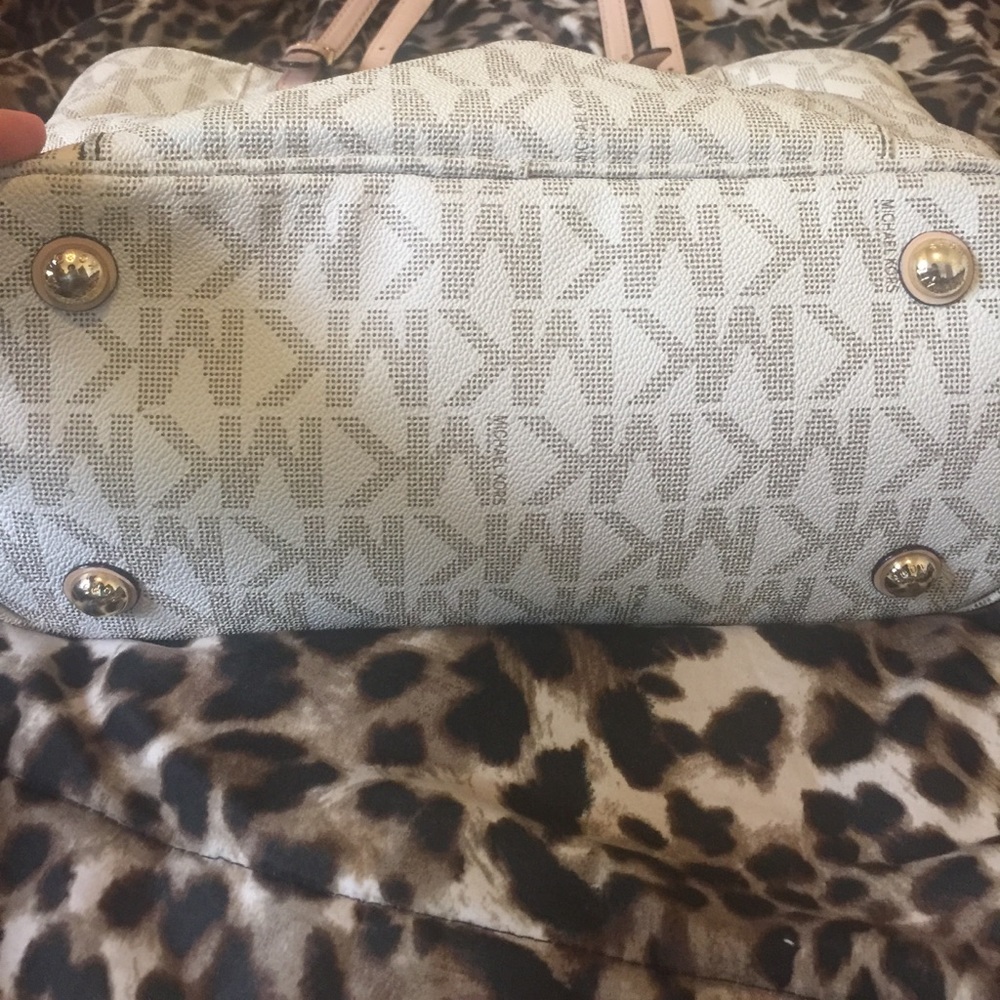 Authentic Mk bag - Picture 4 of 8