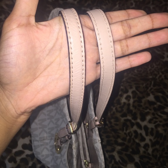 Authentic Mk bag - Picture 6 of 8