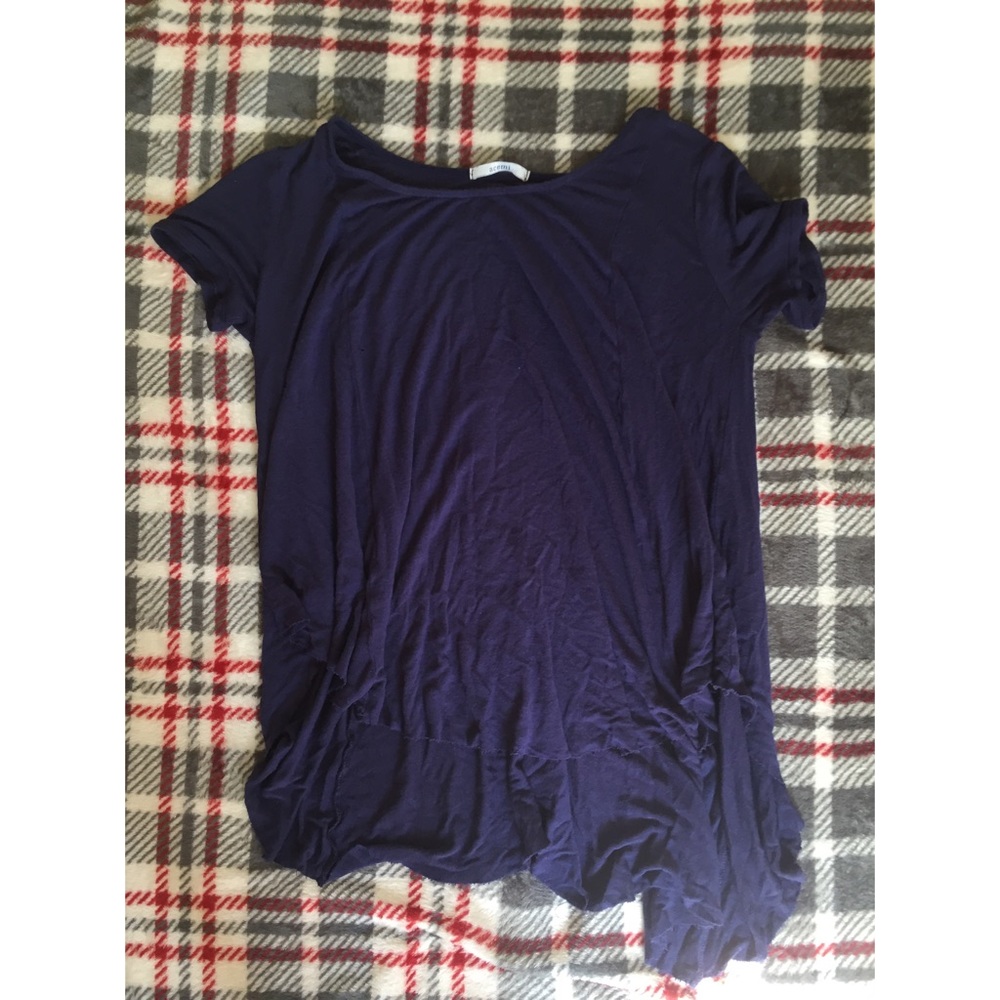 High low flowy tee.