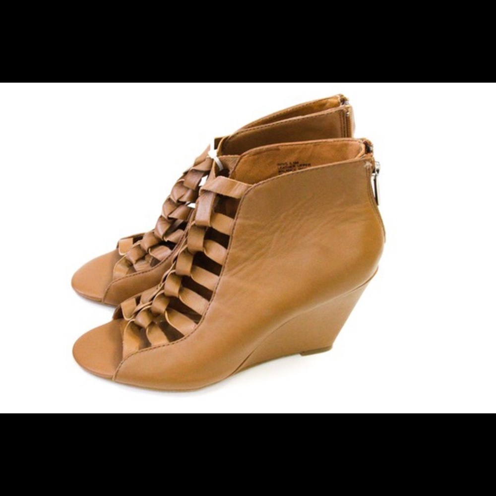 ANTHROPOLOGIE KELSI DAGGER BNWT wedge booties