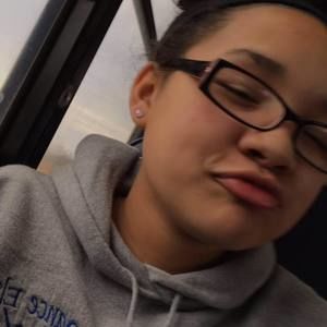 Meet your Posher, Alexis