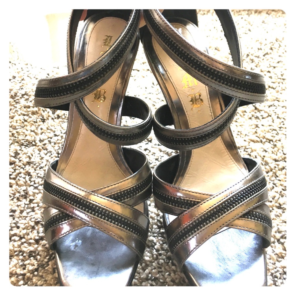 💥FINAL SALE💥 L.A.M.B sexy platform stilettos