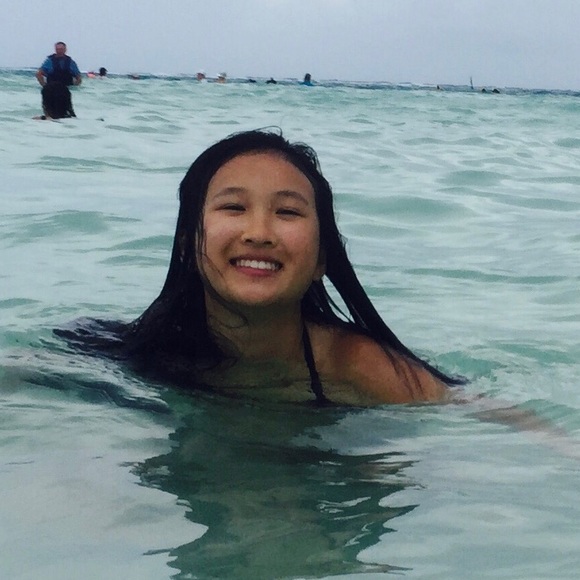 Meet your Posher, Kaely - Picture 3 of 4