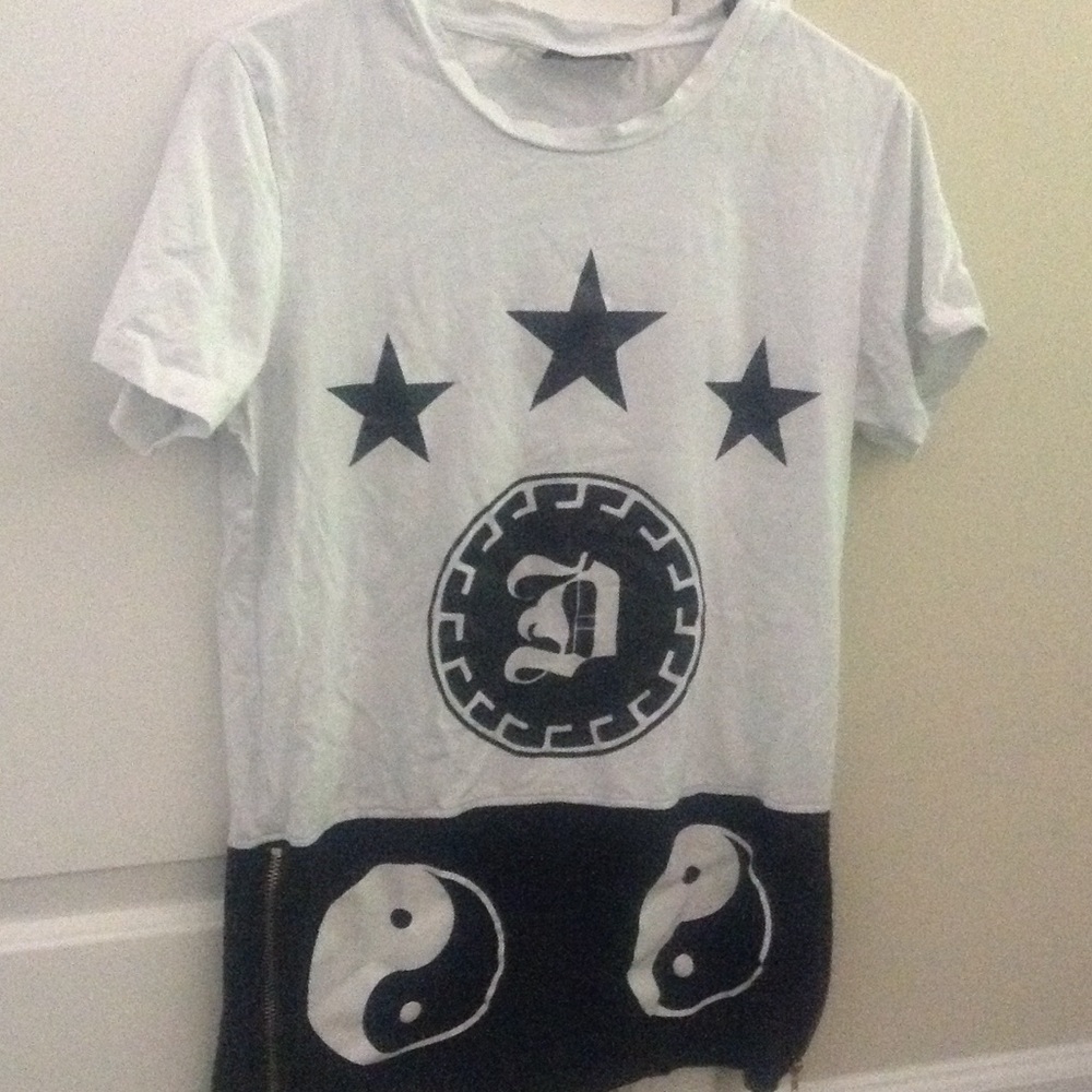 Side zip tee