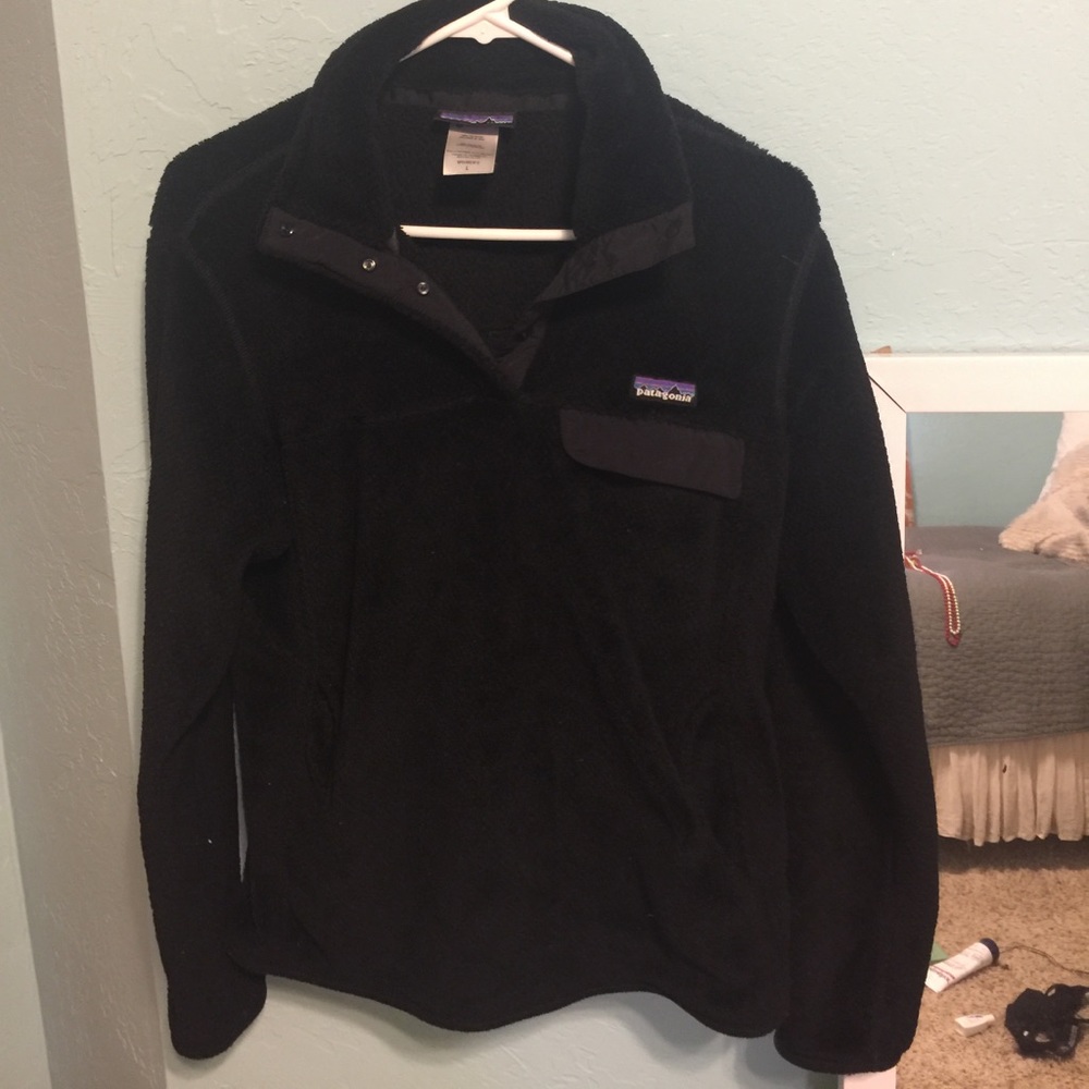 Women's large black Patagonia Pullover