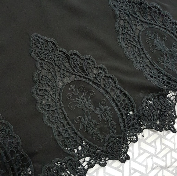 Sheer crop top - Picture 4 of 4