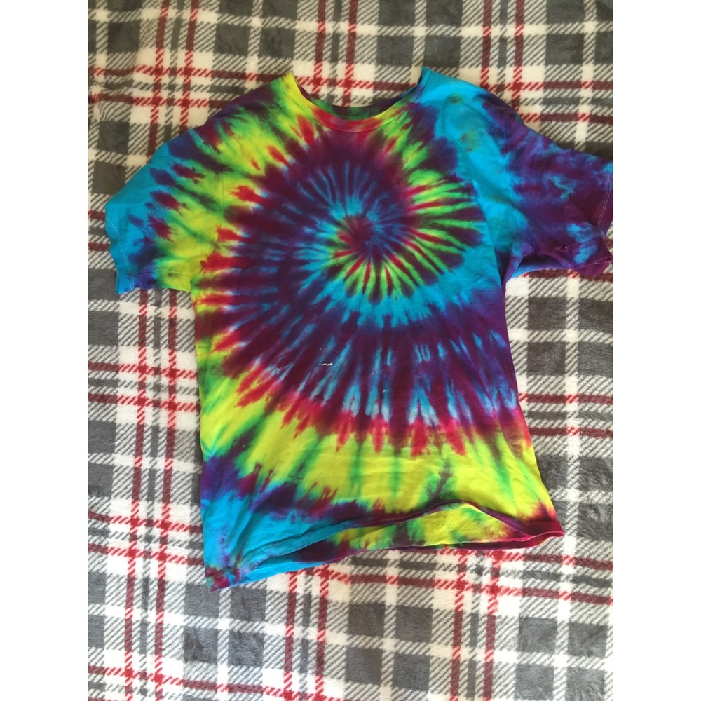 tie dye shirt.