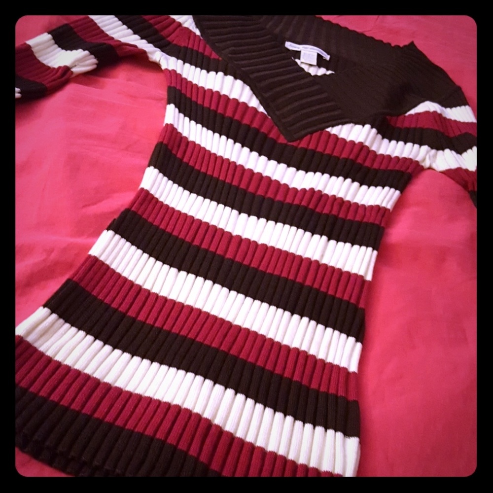 Brown, Maroon and White Top