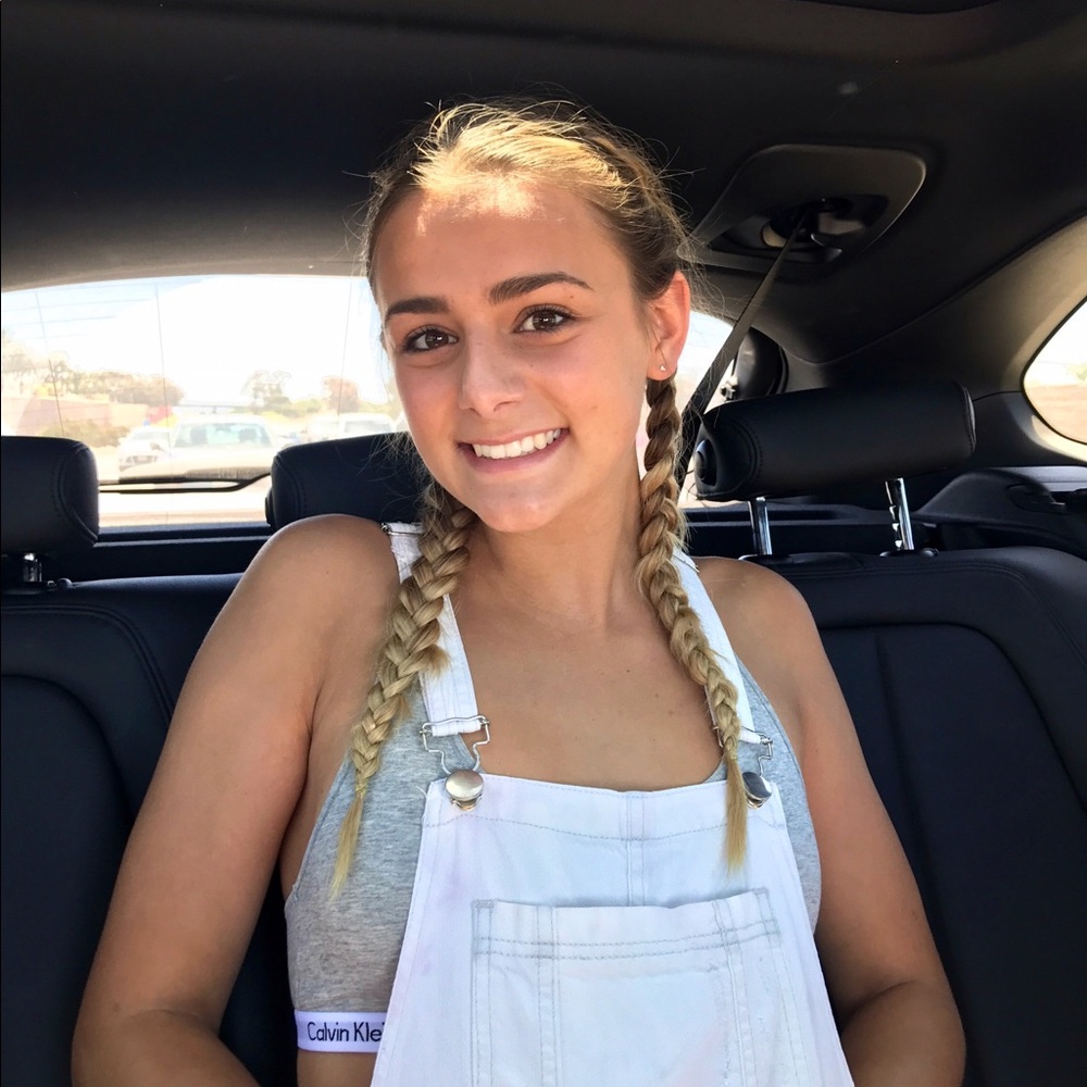 Meet your Posher, Victoria