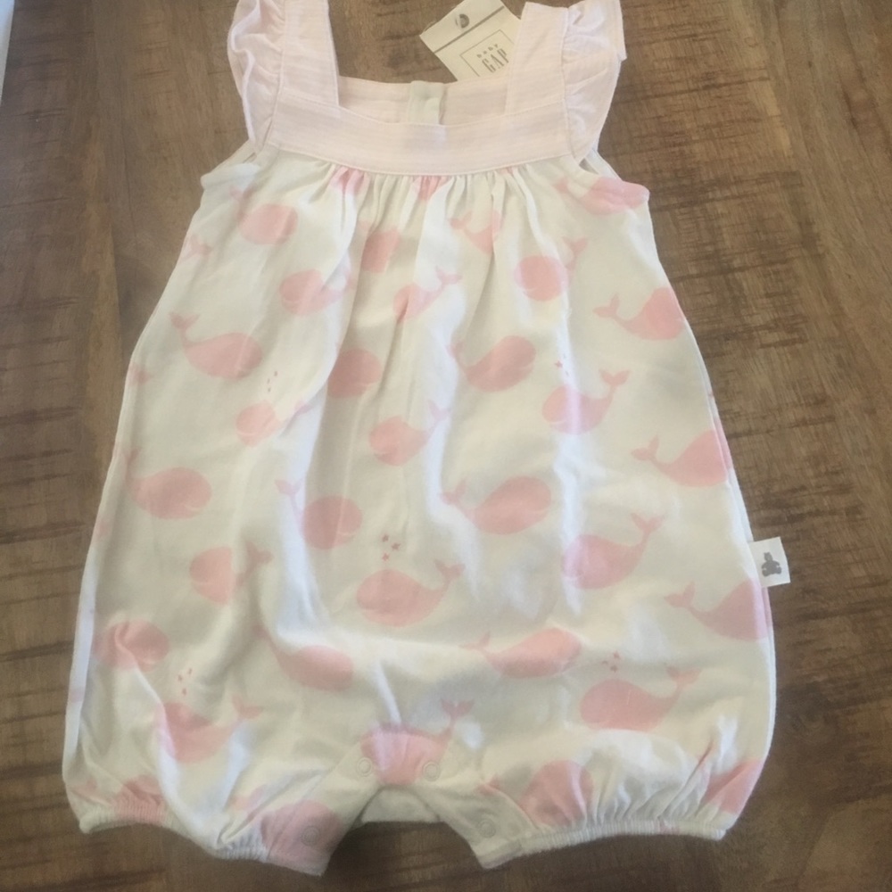 Brand new BabyGAP one piece nighty