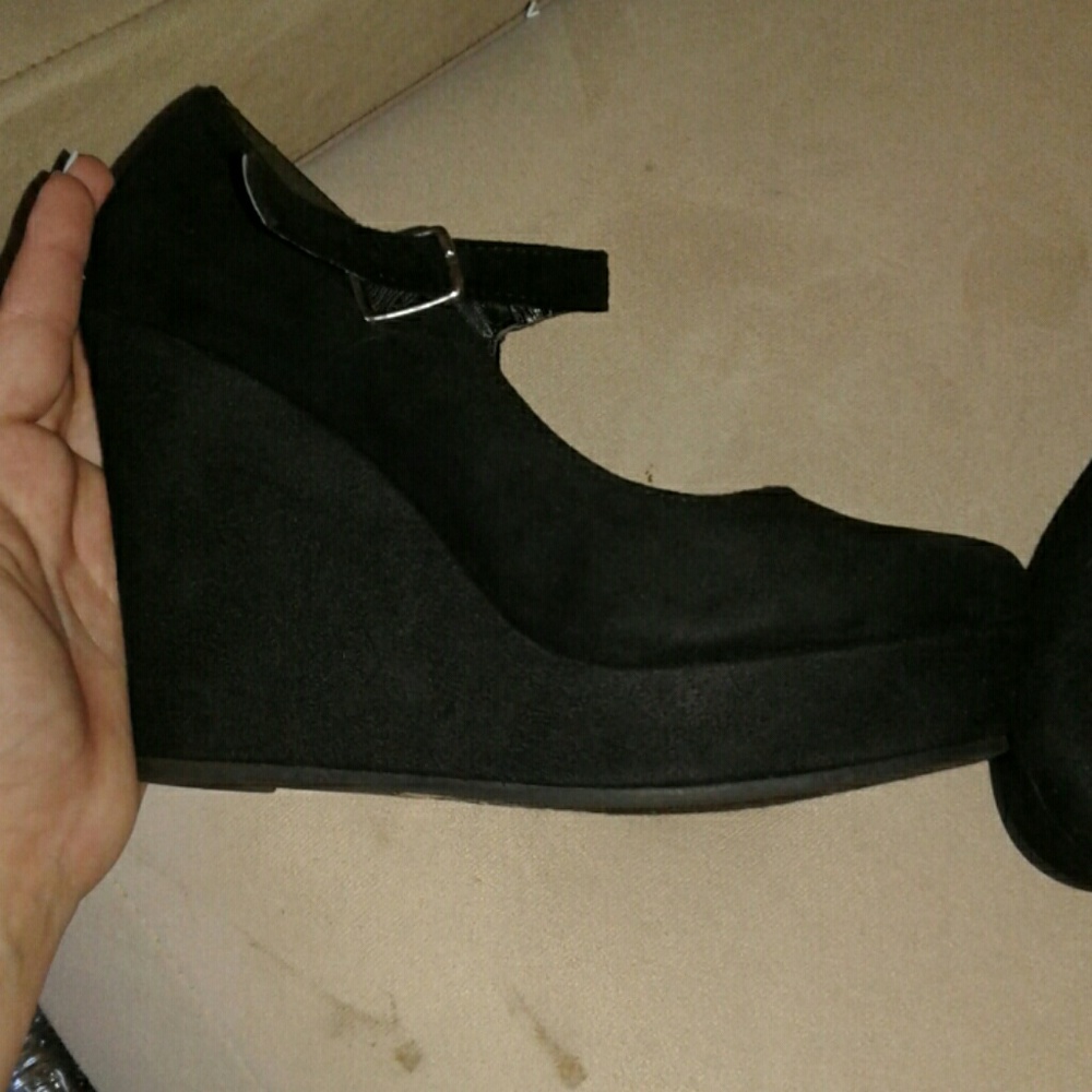 Black Mary Jane Wedges