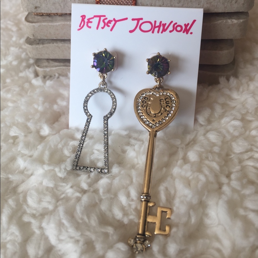 BETSEY JOHNSON GOOD LUCK EARRINGS