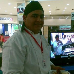 Meet your Posher, Luis alberto