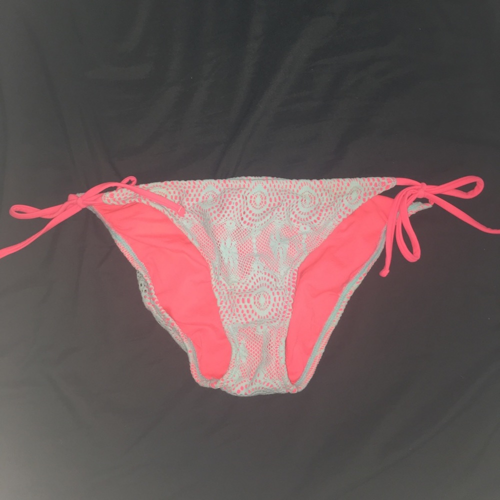 Bikini bottoms
