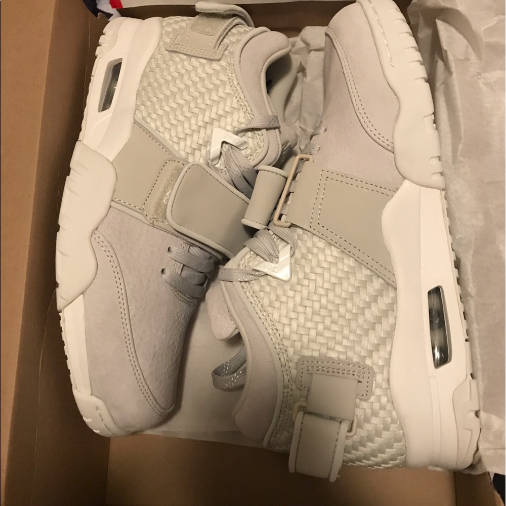 Air Cruz brand new never worn