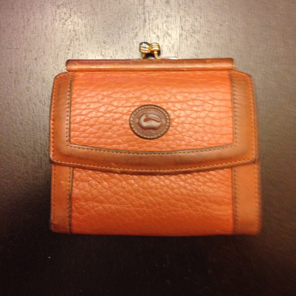 D&B wallet