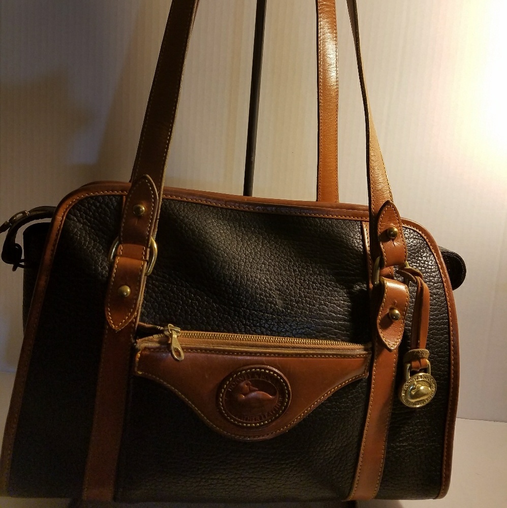 VTG Dooney & Bourke Black Leather Shoulder Tote