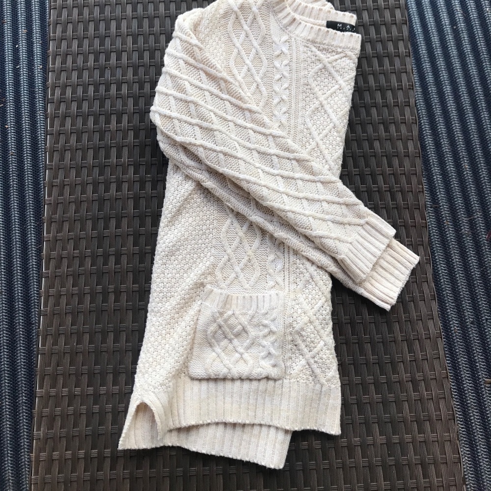Sweater - Picture 3 of 3