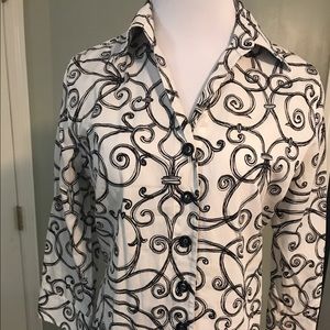 Foxcroft size 6 wrinkle free blouse