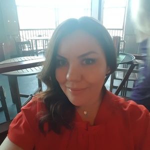 Meet your Posher, Ana