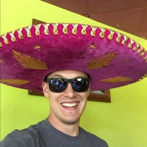 Meet your Posher, Zach