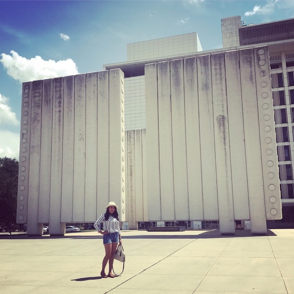 Meet your posher - Picture 4 of 9