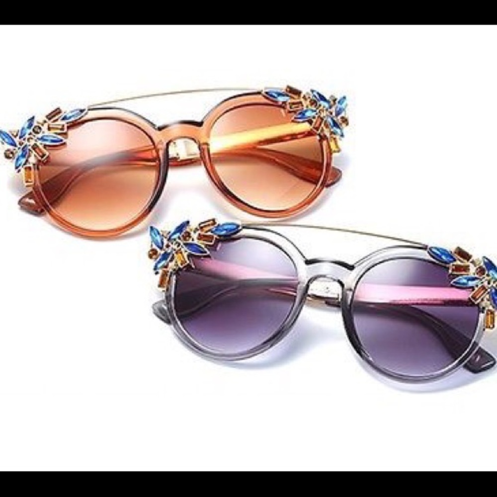 🆕 Oversized/Mirrored Lenses/Jewel Accents/Sunnies