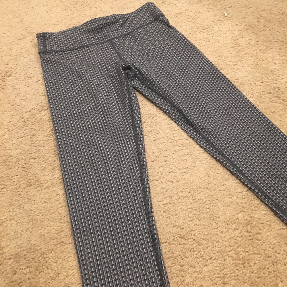 Ivivva rhythmic tights with grey knit pattern. :)