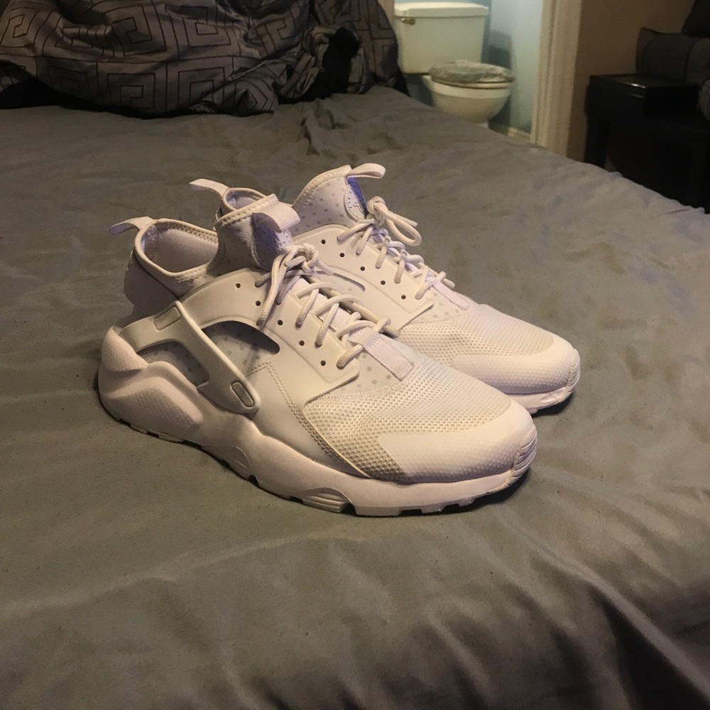 🔻SALE🔻NIKE AIR HUARACHE - MENS SIZE 11
