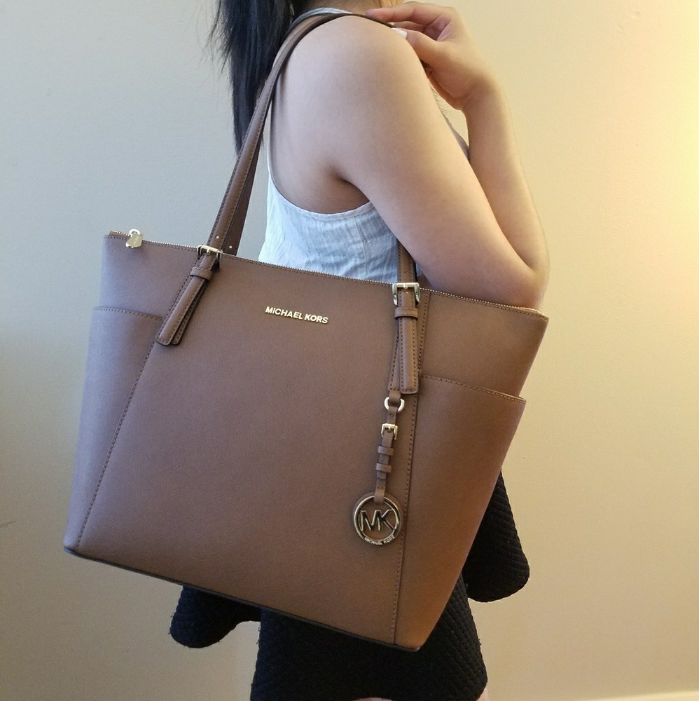 ?MICHAEL KORSJet Set Top-Zip Saffiano Leather Tote