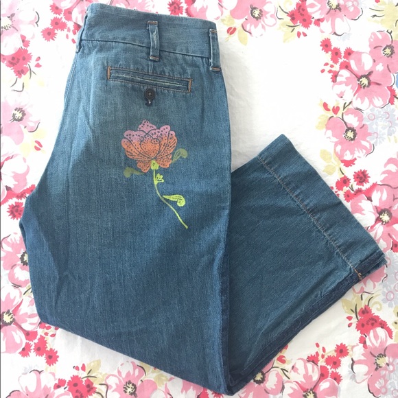 Express Embellished Capri Pants 4 - Picture 1 of 5