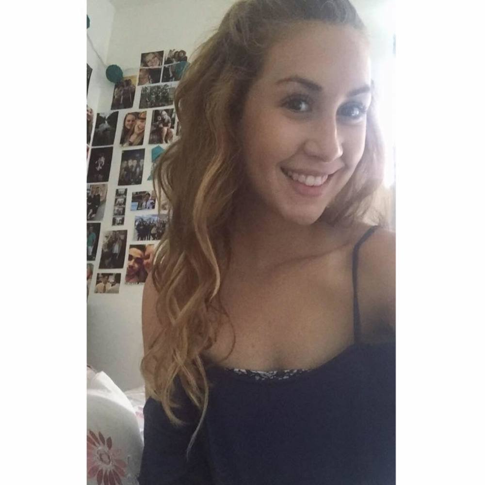 Meet your Posher, Alexis