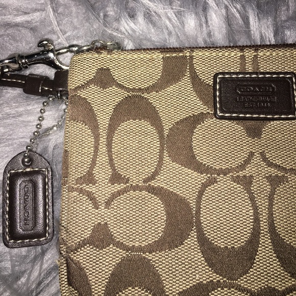 Coach wristlet - Picture 2 of 2